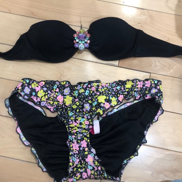 VICTORIA SECRET SWIM - Picture 1 of 4